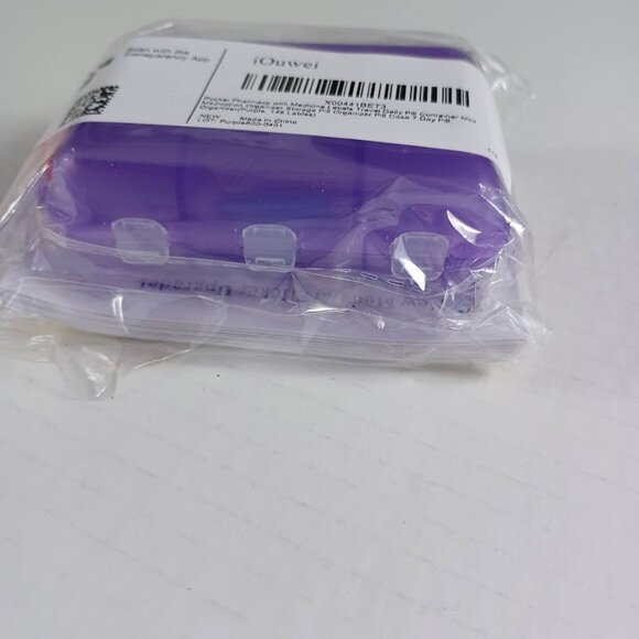 Quwei Pocket Pharmacy With Medicine Labels NEW Purple -Pill Box -Mini Organizer - Picture 3 of 9